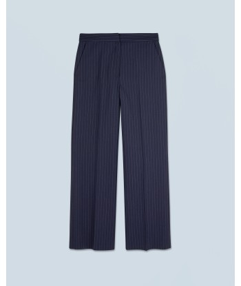 Pantalon Large Tailoring (H24 / FEMME / Rayures Navy) est présent 