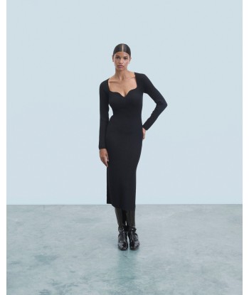 Robe Longue Manche Longue Decolleté Coeur (H24 / FEMME / Noir) rembourrage situé sous